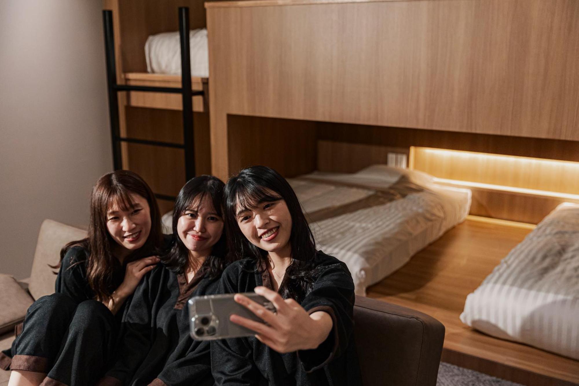 Gems Yufuin Hotel And Spa Cafe Bar Rum bild