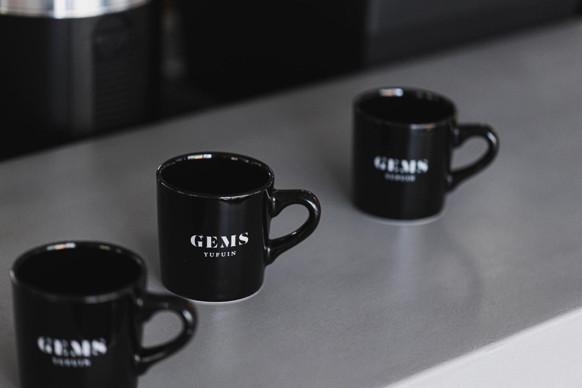 Gems Yufuin Hotel And Spa Cafe Bar Rum bild
